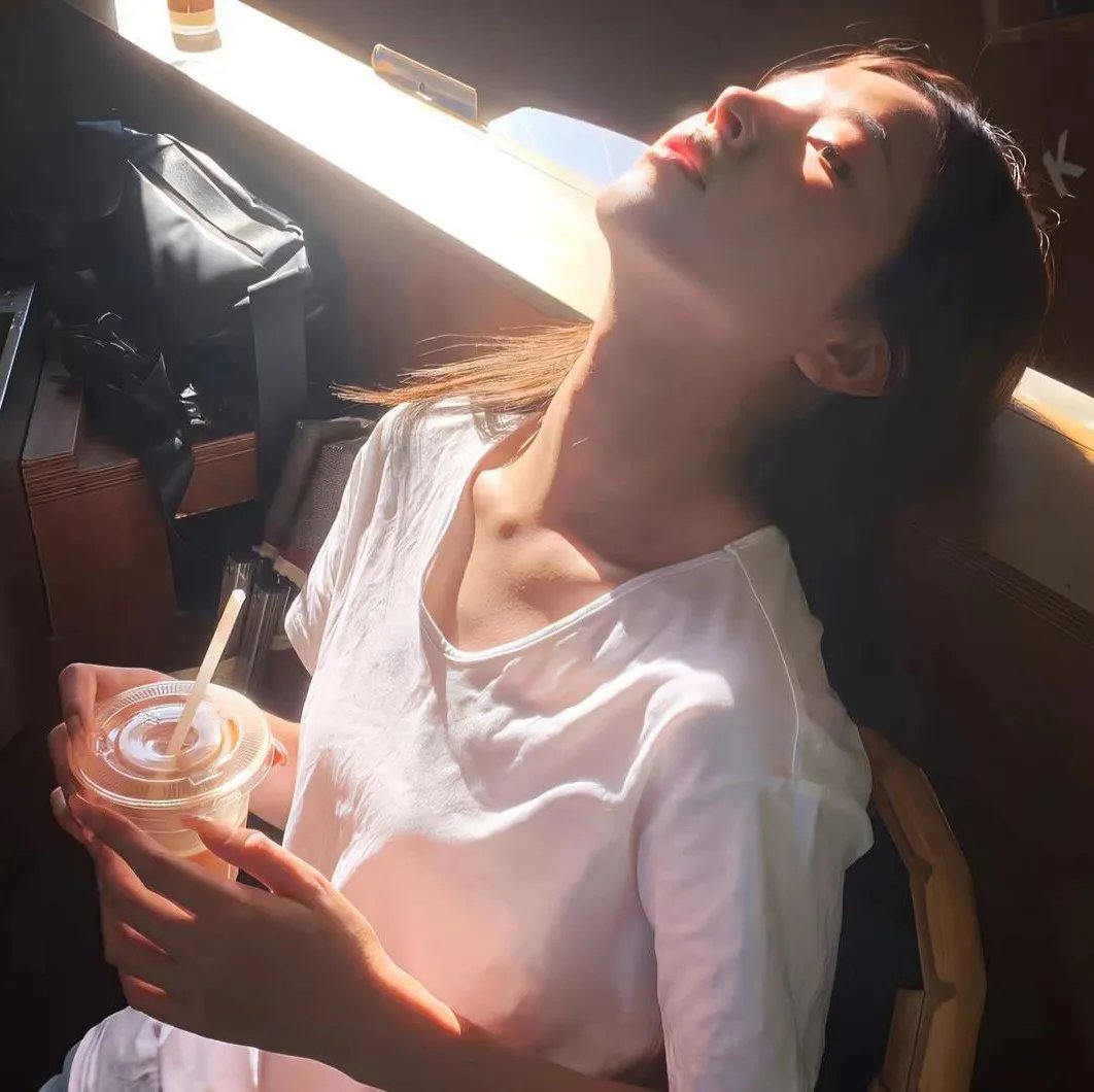 真少爷摆烂心死后，姐姐们都慌了